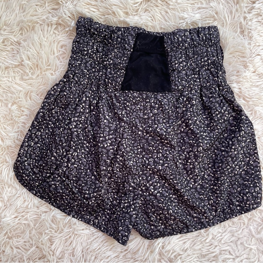 Fp Movement Free People The Way Home Shorts abstract print high rise black SZ S - Picture 3 of 7